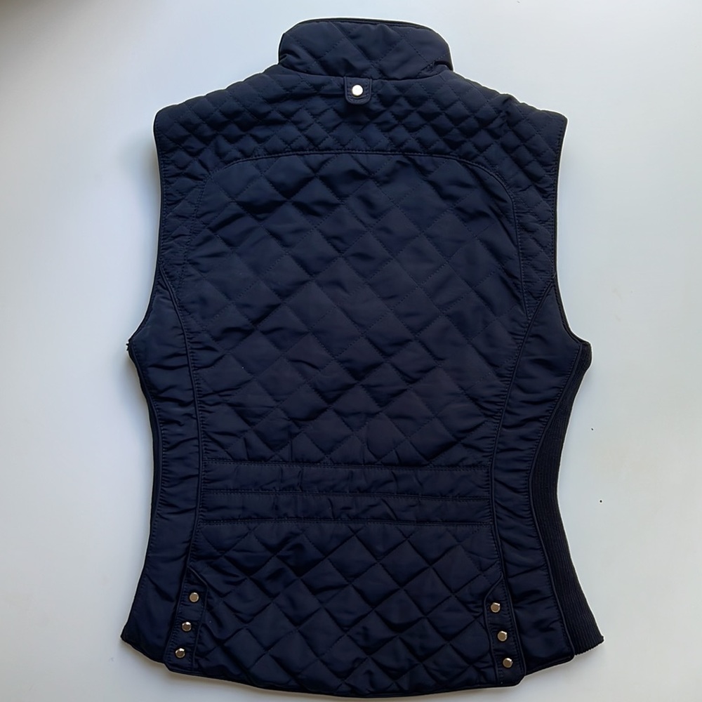 Zara Vest - Picture 7 of 9